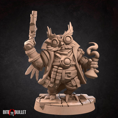 Miniature Miniature Owlfolk Ranger Orrin Gearbeak by Double Hit Shop